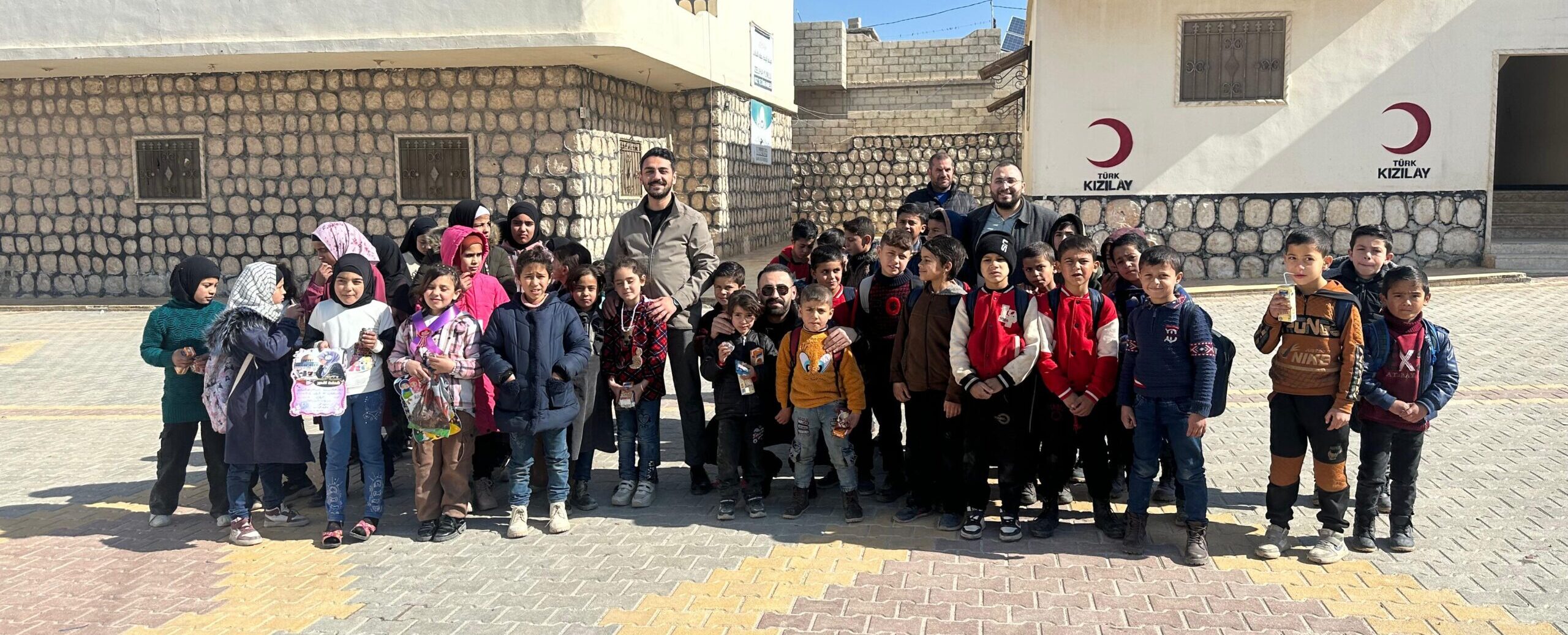 Çocukların Gözlerindeki Işık: Yılmaz Yalçın'ın Suriye'deki Anlamlı Dokunuşu